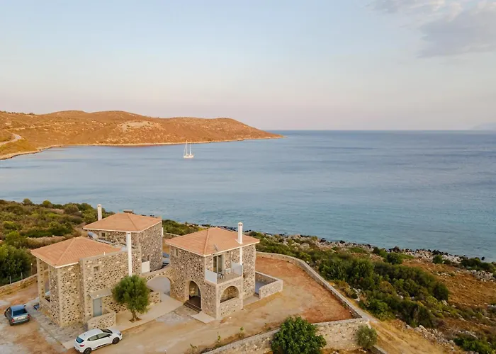 Katerina\'S Villas - Monemvasia Beachfront Stone Paradise
