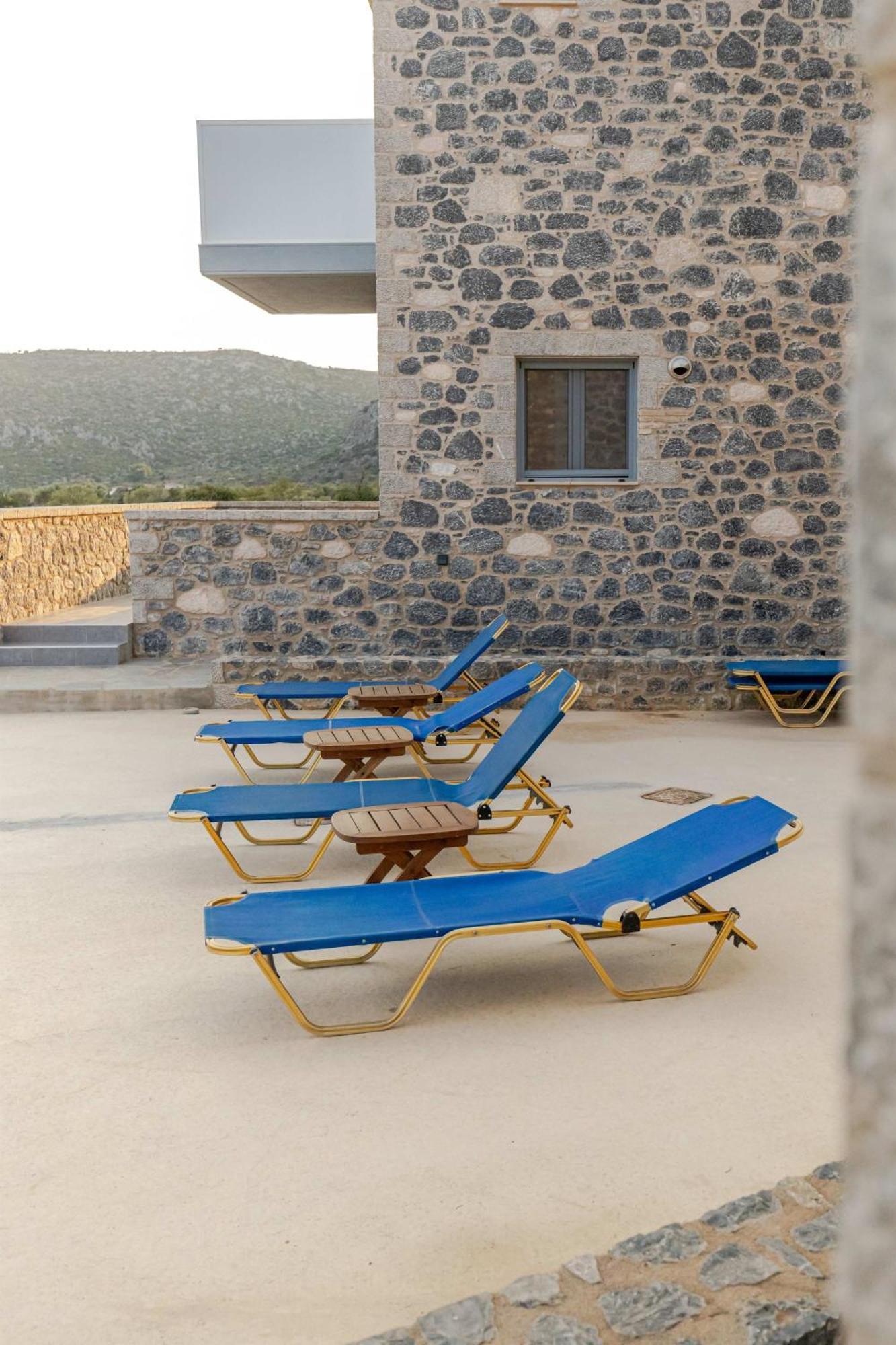 Katerina's - Beachfront Stone Paradise Holiday home Monemvasia