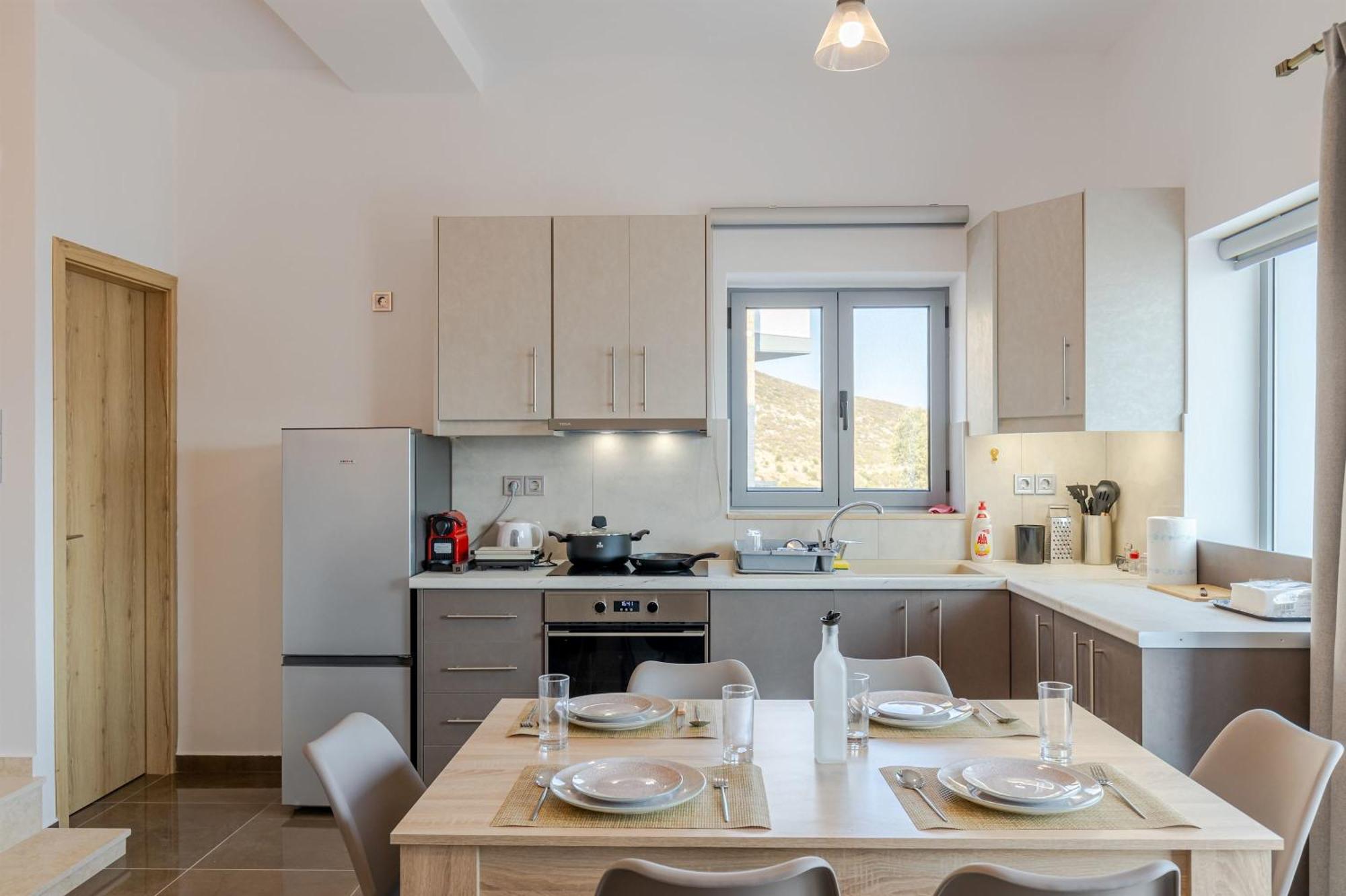 Katerina's - Beachfront Stone Paradise Holiday home *